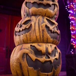 Jack O Lantern Pumpkin Arch Close